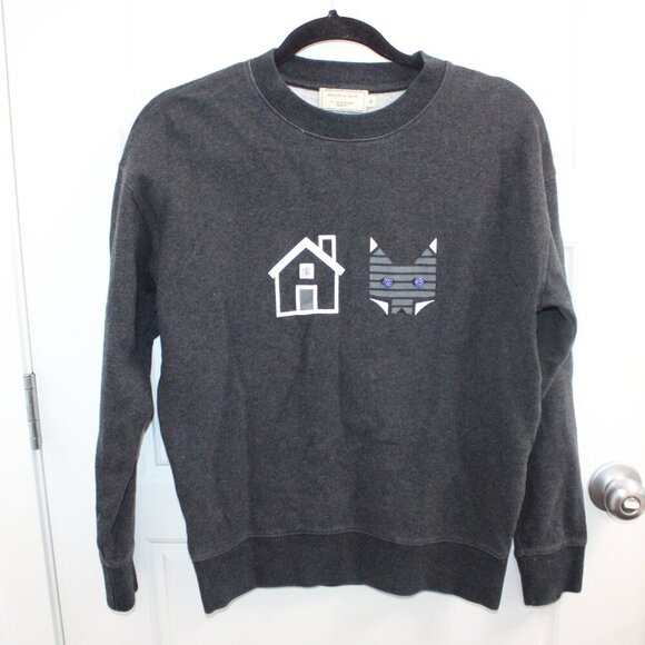 MAISON KITSUNE Tops - Maison Kitsune Size Medium Gray Cat Crew Neck Sweatshirt